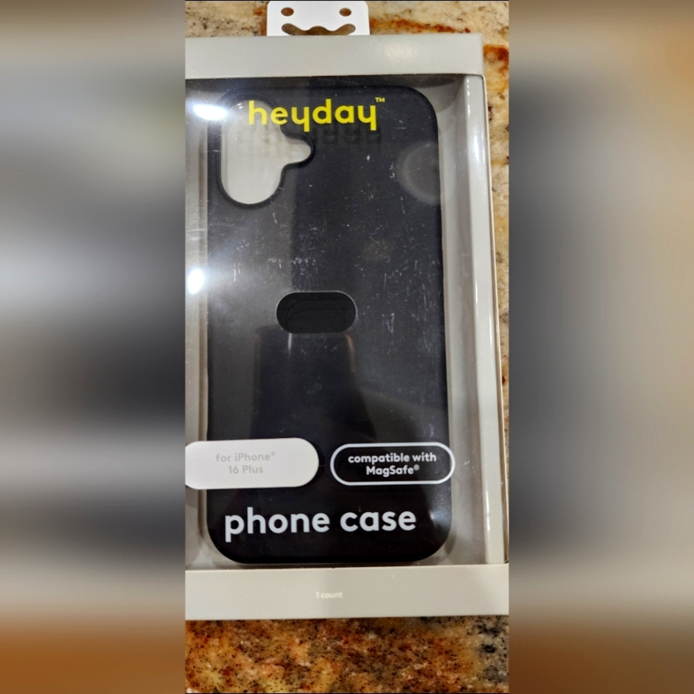 iphone 16 plus phone case brand hey day Condition brand new no returns Feel